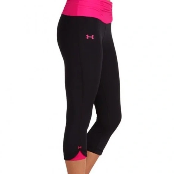 NWT Under Armour Capri Heat Gear Leggings - Picture 1 of 9